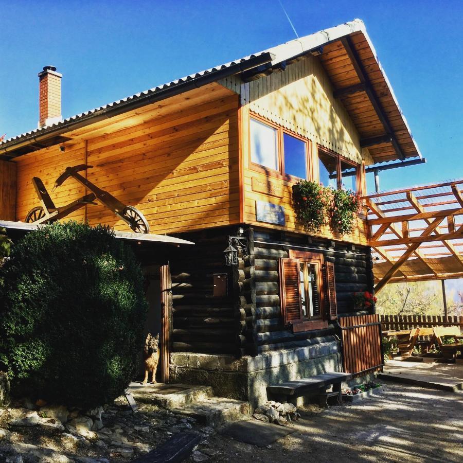 Baselj Lodge Dom Na Lovrencu מראה חיצוני תמונה