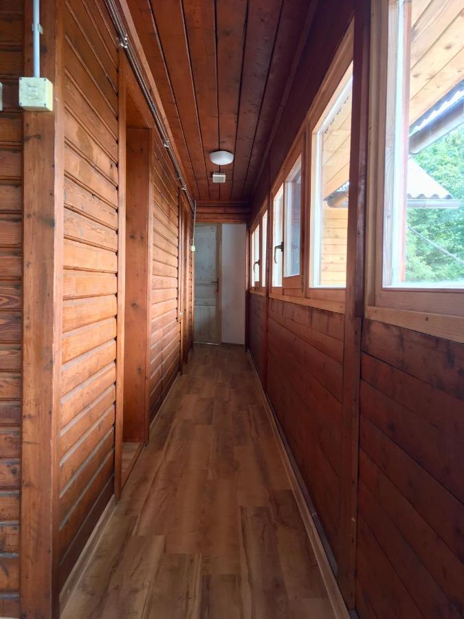 Baselj Lodge Dom Na Lovrencu מראה חיצוני תמונה